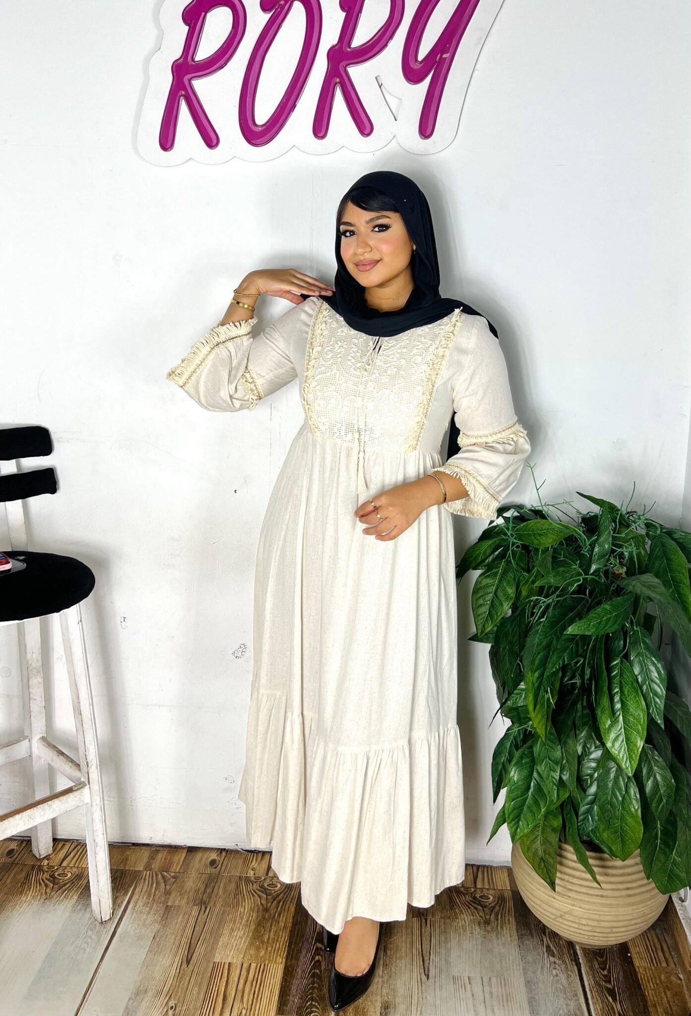 DRESS